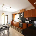 Apartment T4-sea View By Nazpina