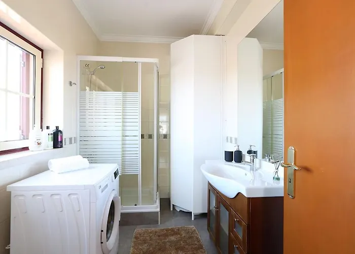 T4-sea View By Nazpina Lejlighed *